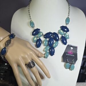 Paparazzi Blue and Silver Necklace Set